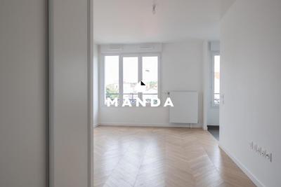 Studio - 27 m² - 1 pièce