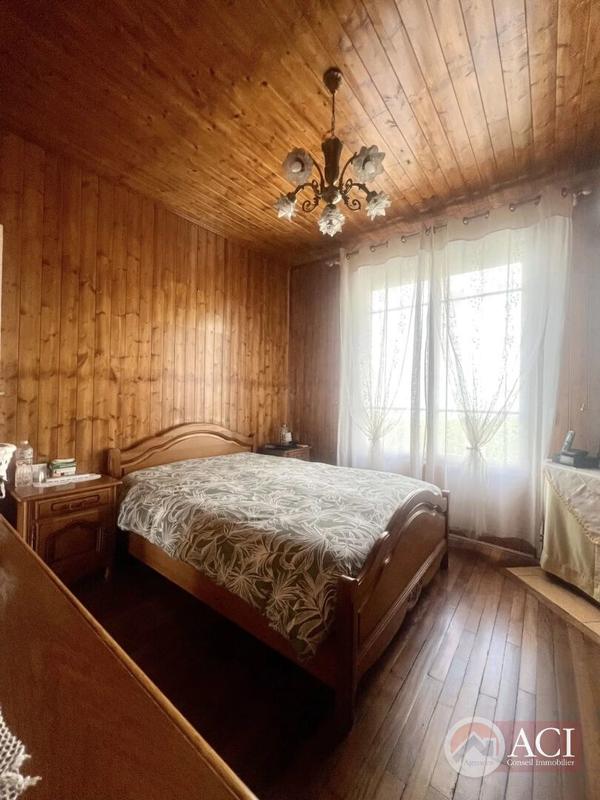 Maison - 105 m² - 4 pièces