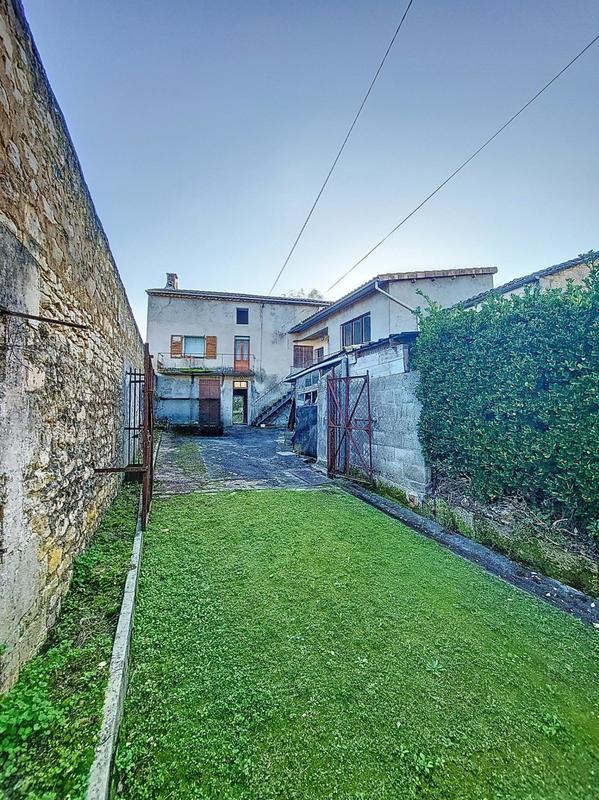 Maison - 180 m² - 5 pièces