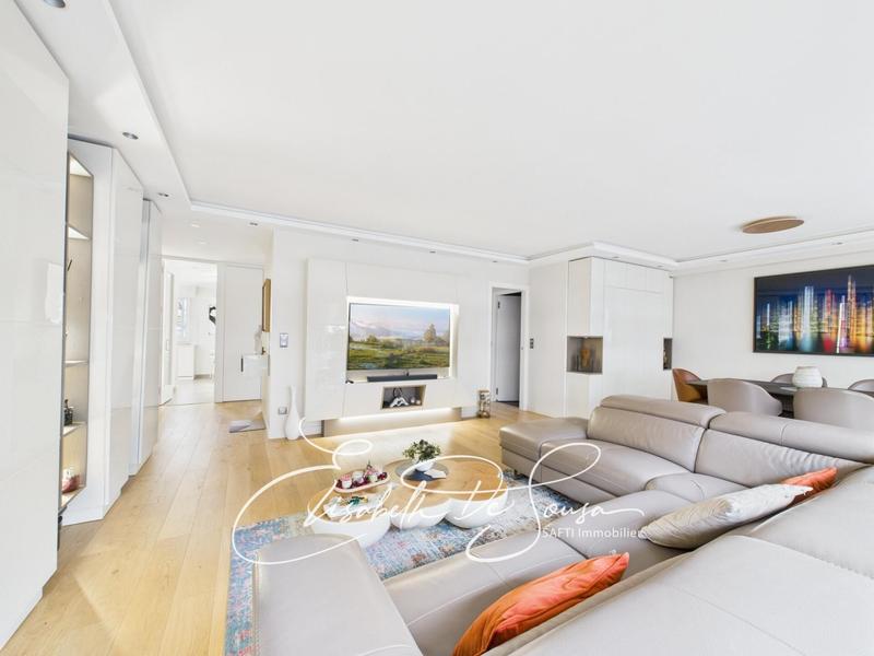 Appartement - 93 m² - 4 pièces