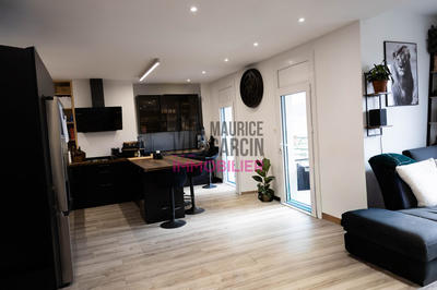 Appartement - 104 m² - 5 pièces