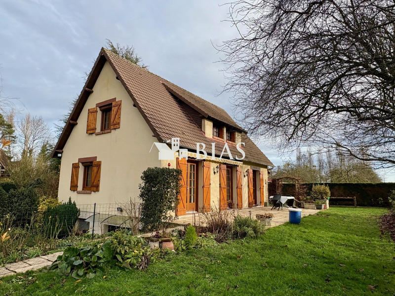 Maison traditionnelle - 105 m² - 4 pièces