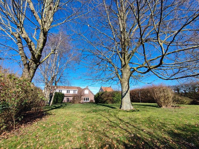 Maison - 282 m² - 10 pièces