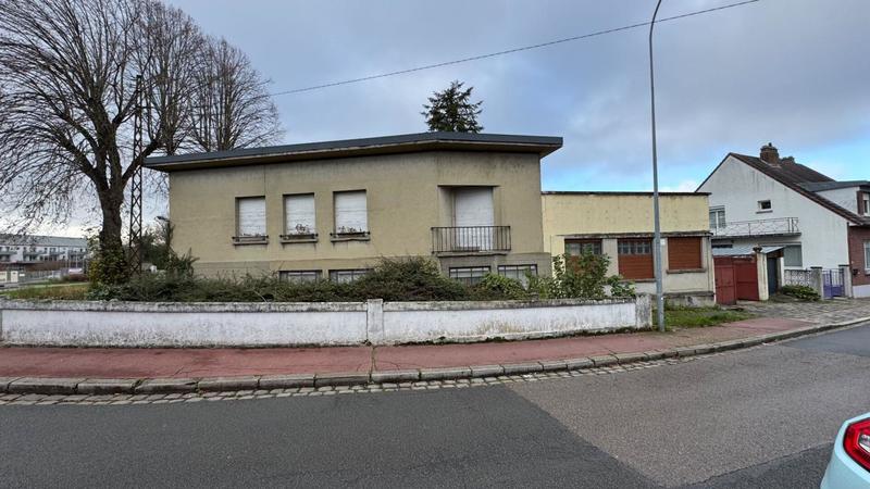 Maison - 212 m² - 10 pièces