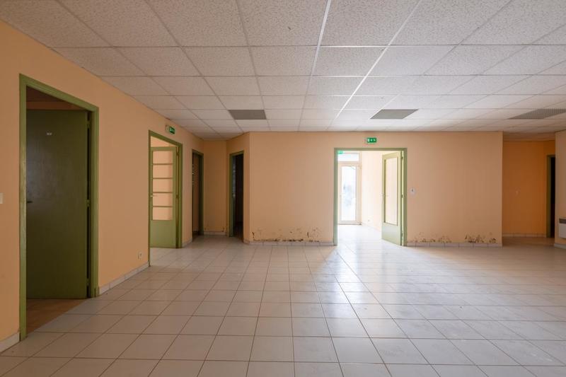 Bureau - 254 m² - 7 pièces