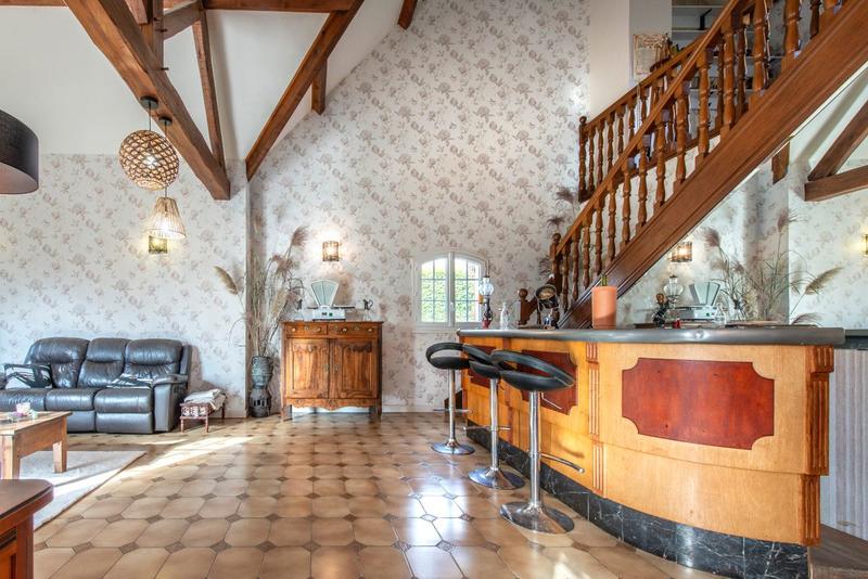 Maison - 172 m² - 7 pièces