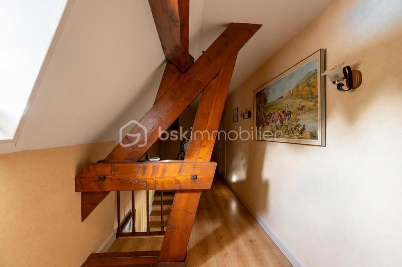 Maison - 186 m² - 7 pièces