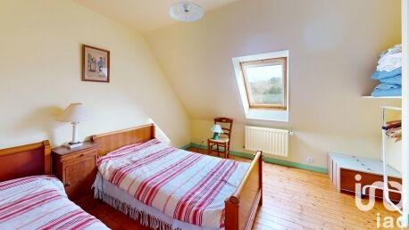 Maison - 180 m² - 11 pièces