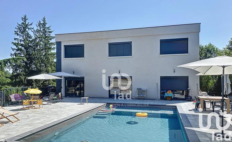 Maison de maîtres - 247 m² - 10 pièces