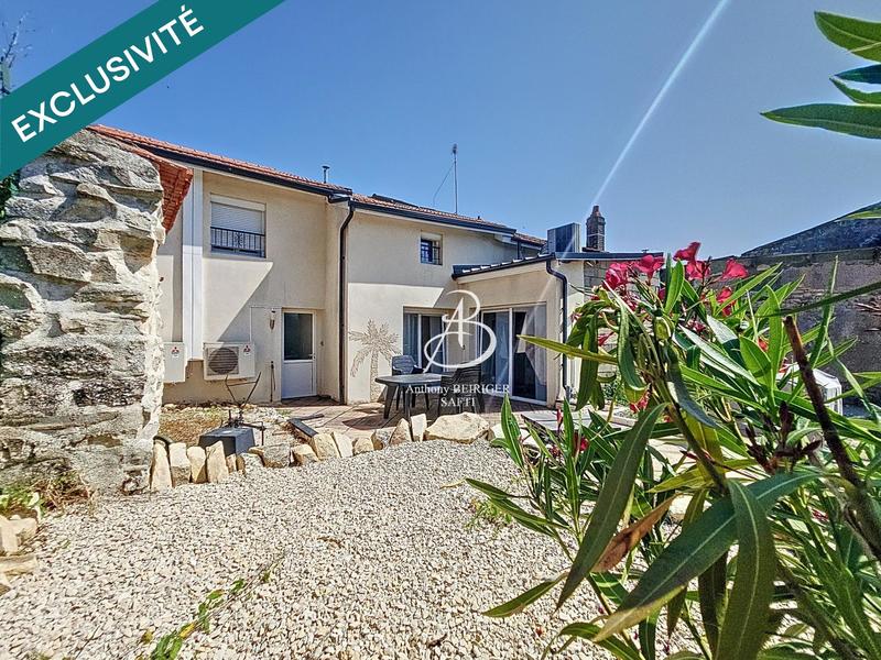 Maison - 240 m² - 8 pièces