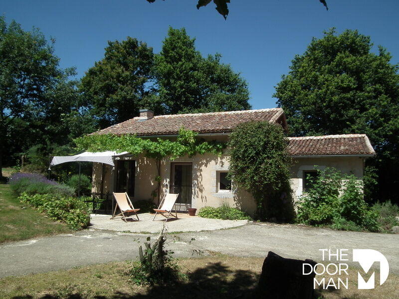 Propriété - 260 m² - 8 pièces