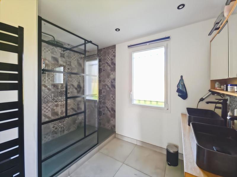 Maison - 137 m² - 5 pièces