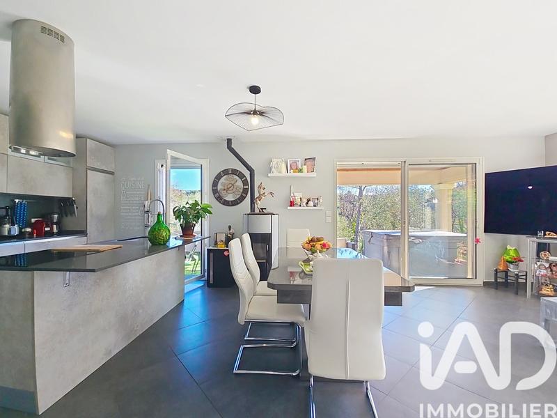 Maison - 126 m² - 6 pièces