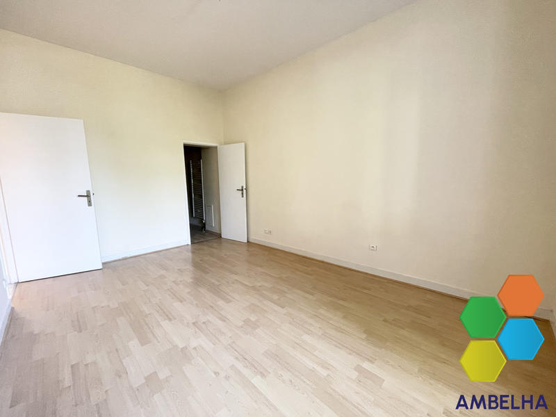 Appartement - 90 m² - 4 pièces