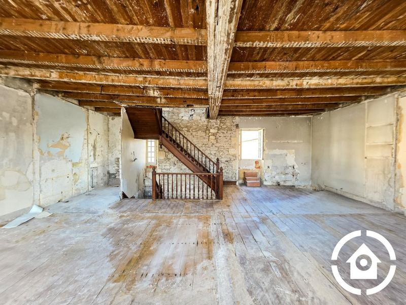 Maison - 310 m² - 8 pièces