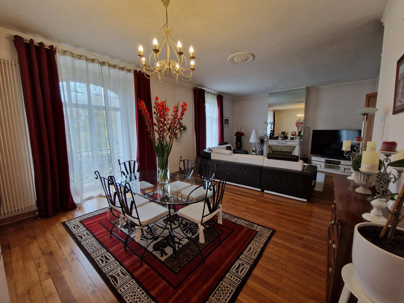 Appartement - 160 m² - 6 pièces