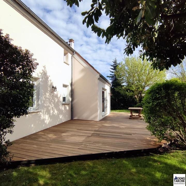 Maison traditionnelle - 186 m² - 9 pièces