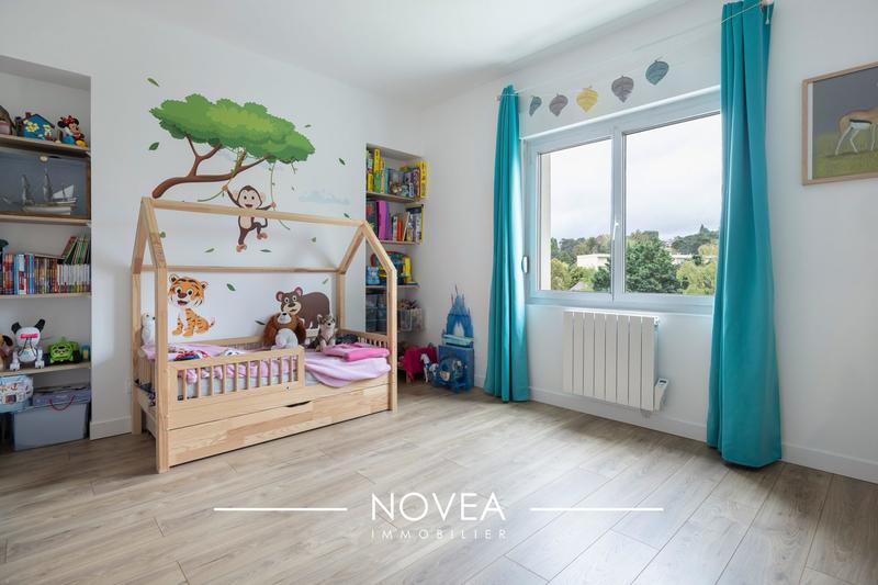 Appartement - 90 m² - 4 pièces