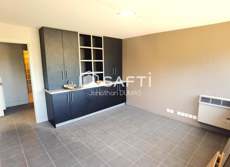 Local commercial - 659 m² - 6 pièces