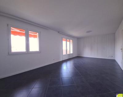 Appartement - 90 m² - 4 pièces