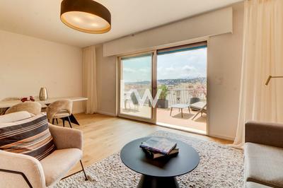 Appartement - 99 m² - 4 pièces