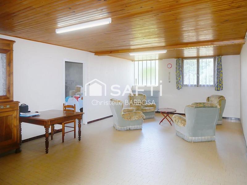 Maison - 240 m² - 10 pièces