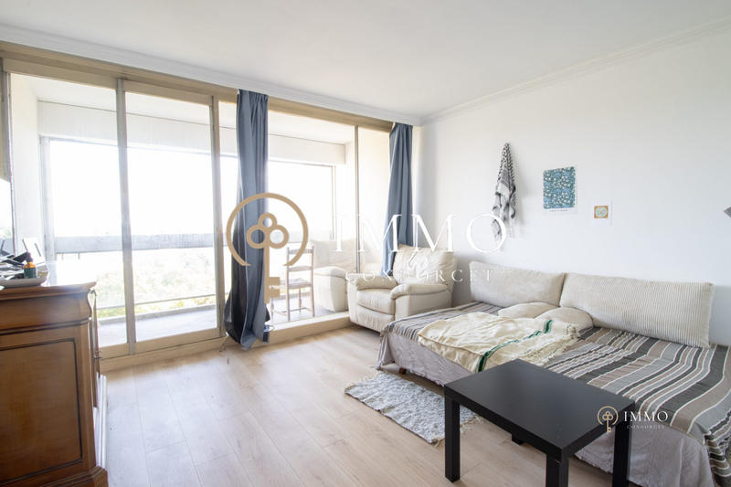 Appartement - 100 m² - 3 pièces