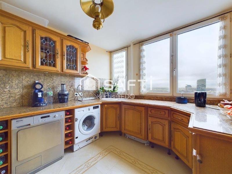 Appartement - 97 m² - 5 pièces