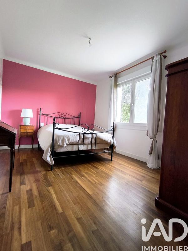 Maison - 201 m² - 10 pièces