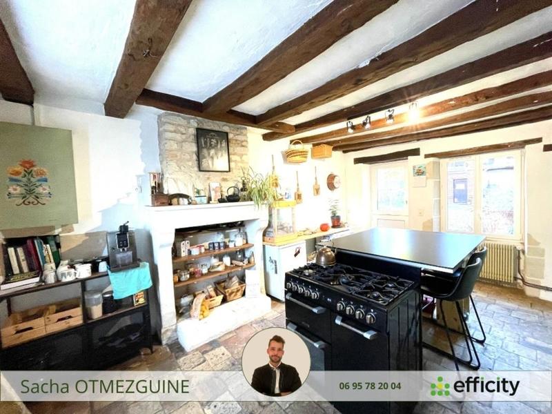 Maison - 240 m² - 7 pièces