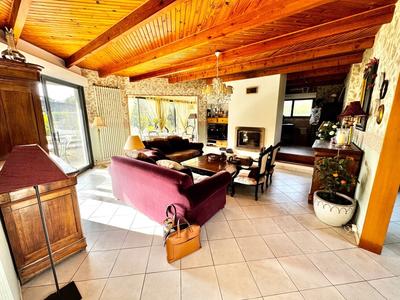 Maison - 144 m² - 6 pièces