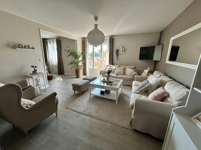 Appartement - 94 m² - 5 pièces