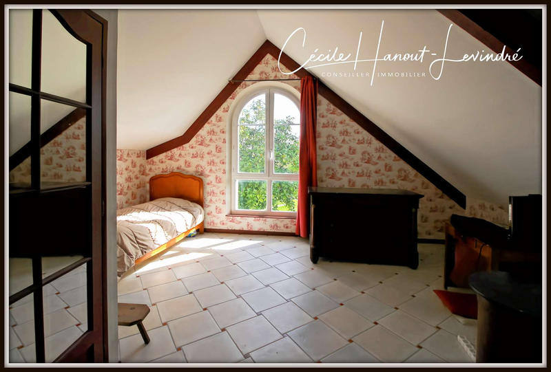 Maison - 202 m² - 8 pièces