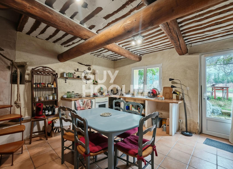 Maison - 209 m² - 8 pièces