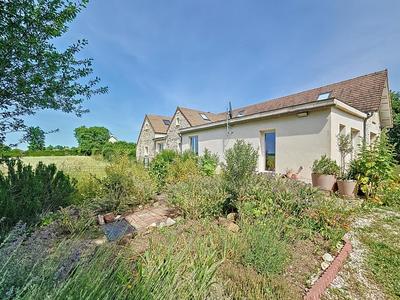 Maison - 200 m² - 7 pièces