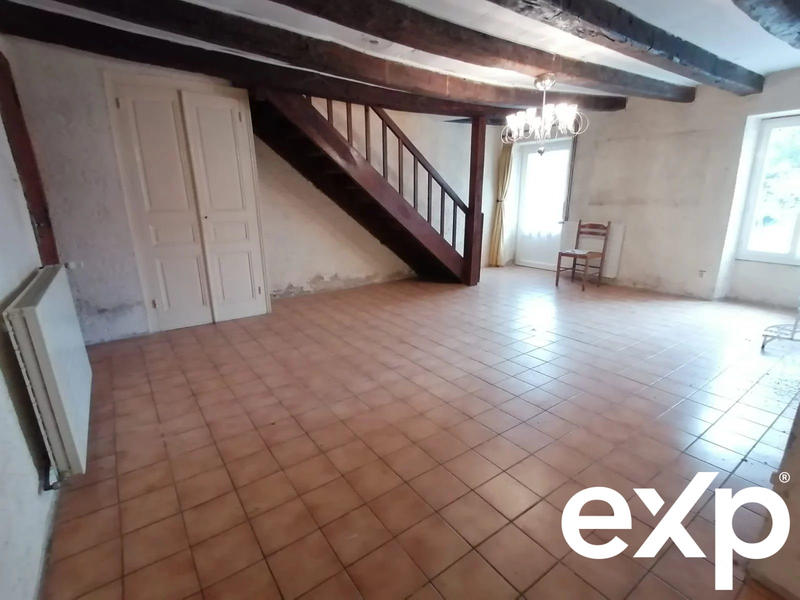 Maison traditionnelle - 141 m² - 6 pièces