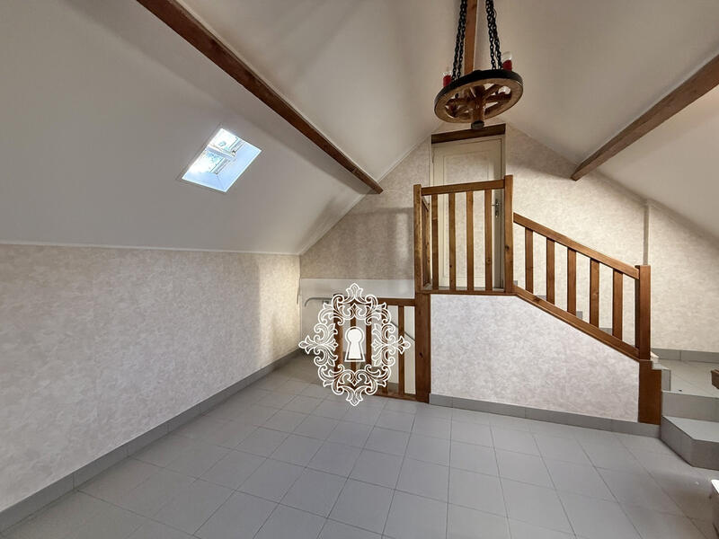 Maison - 165 m² - 6 pièces