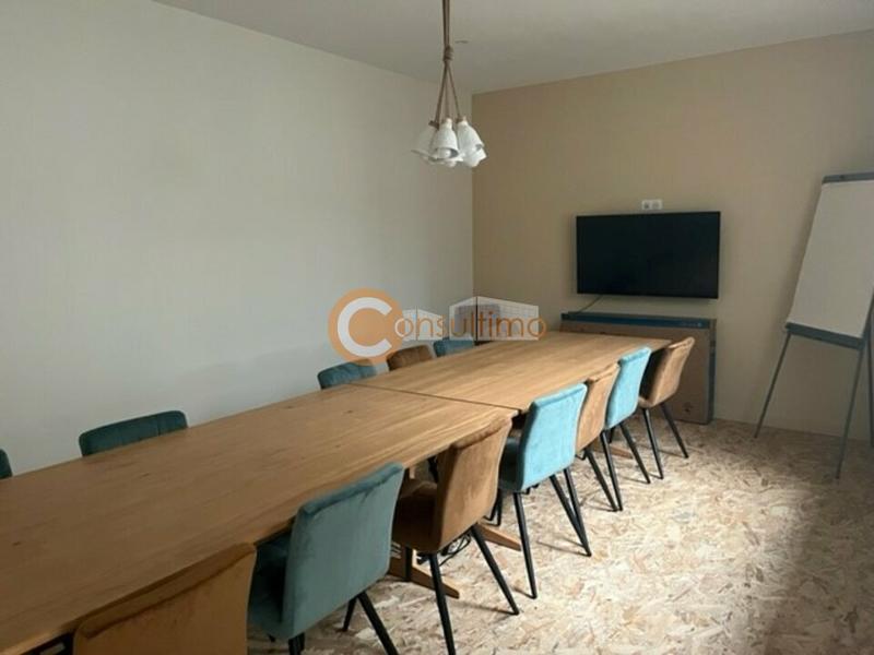 Local d'activité / Entrepôt - 222 m²