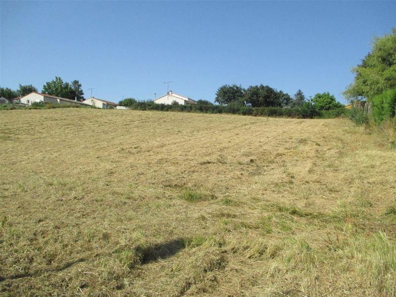 Terrain - 2 000 m²