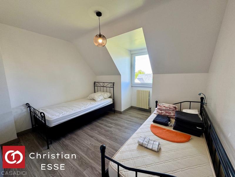 Maison traditionnelle - 149 m² - 6 pièces