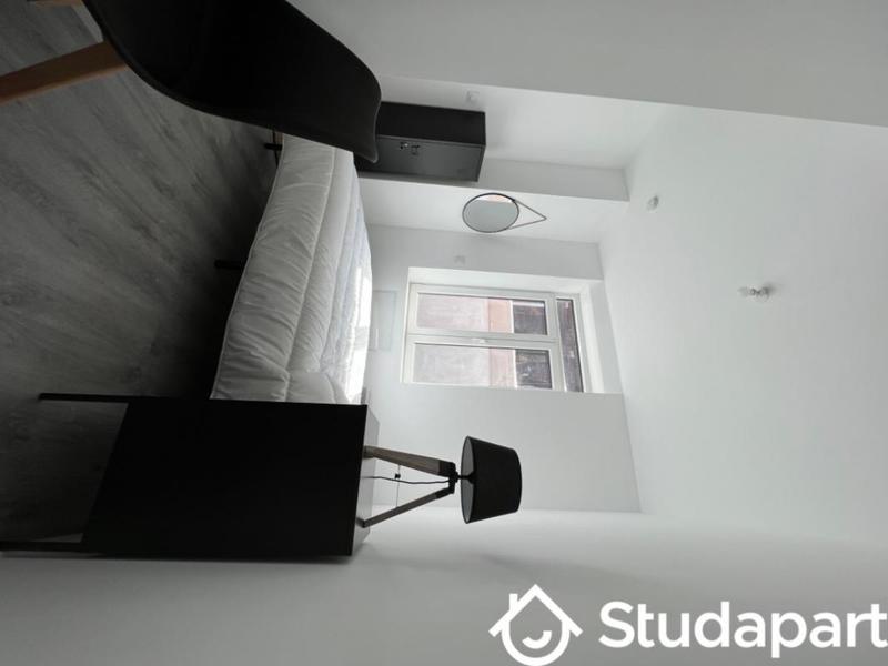 Chambre - 12 m² - 1 pièce