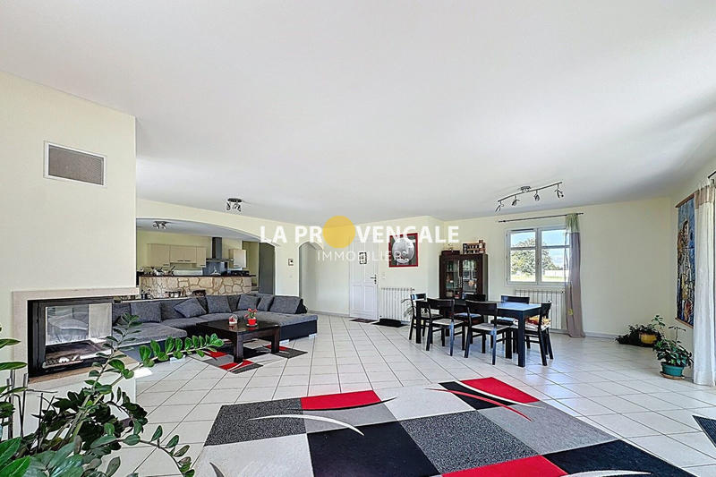 Maison - 175 m² - 6 pièces