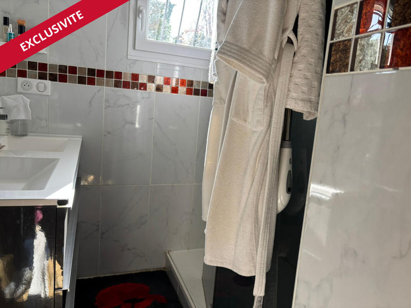 Maison - 102 m² - 4 pièces