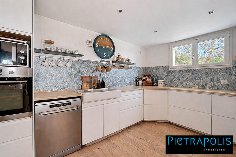 Maison traditionnelle - 150 m² - 7 pièces