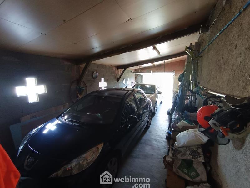 Maison - 240 m² - 8 pièces