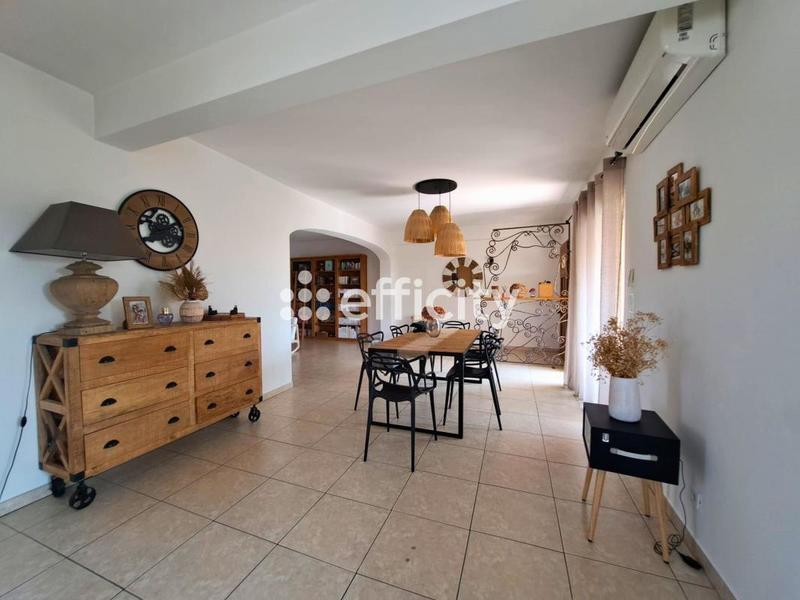 Maison - 185 m² - 7 pièces