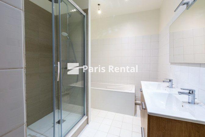 Appartement - 228 m² - 5 pièces
