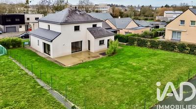 Maison - 130 m² - 8 pièces