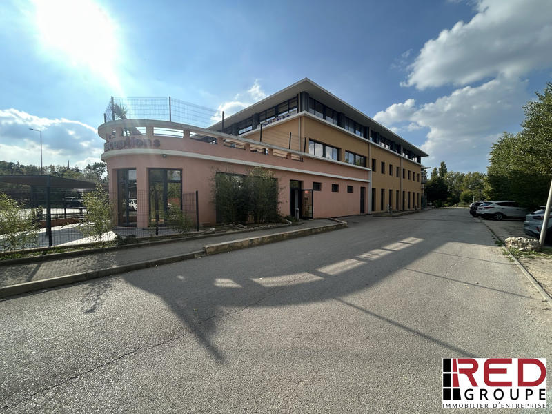 Local commercial - 200 m²
