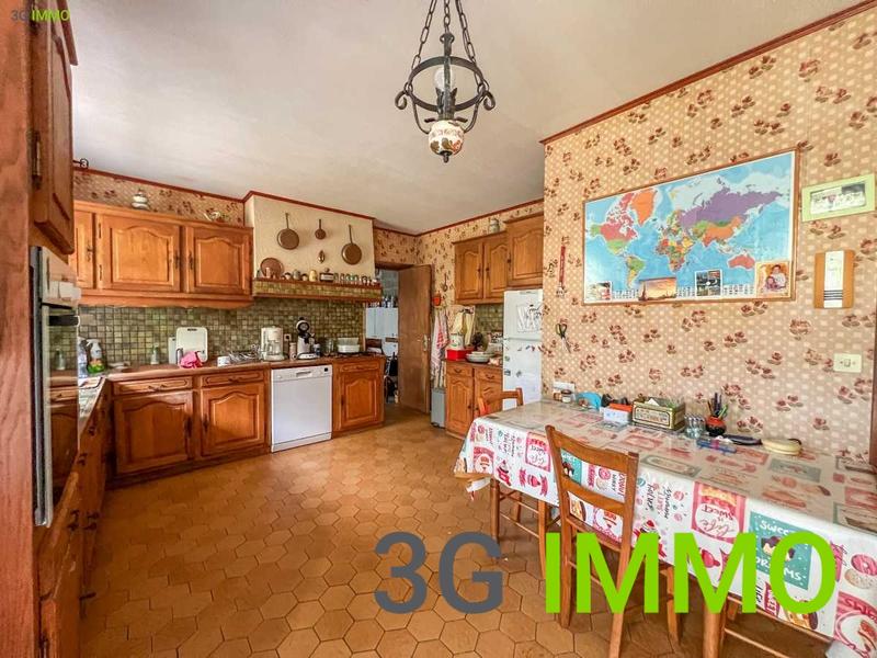 Maison traditionnelle - 147 m² - 6 pièces